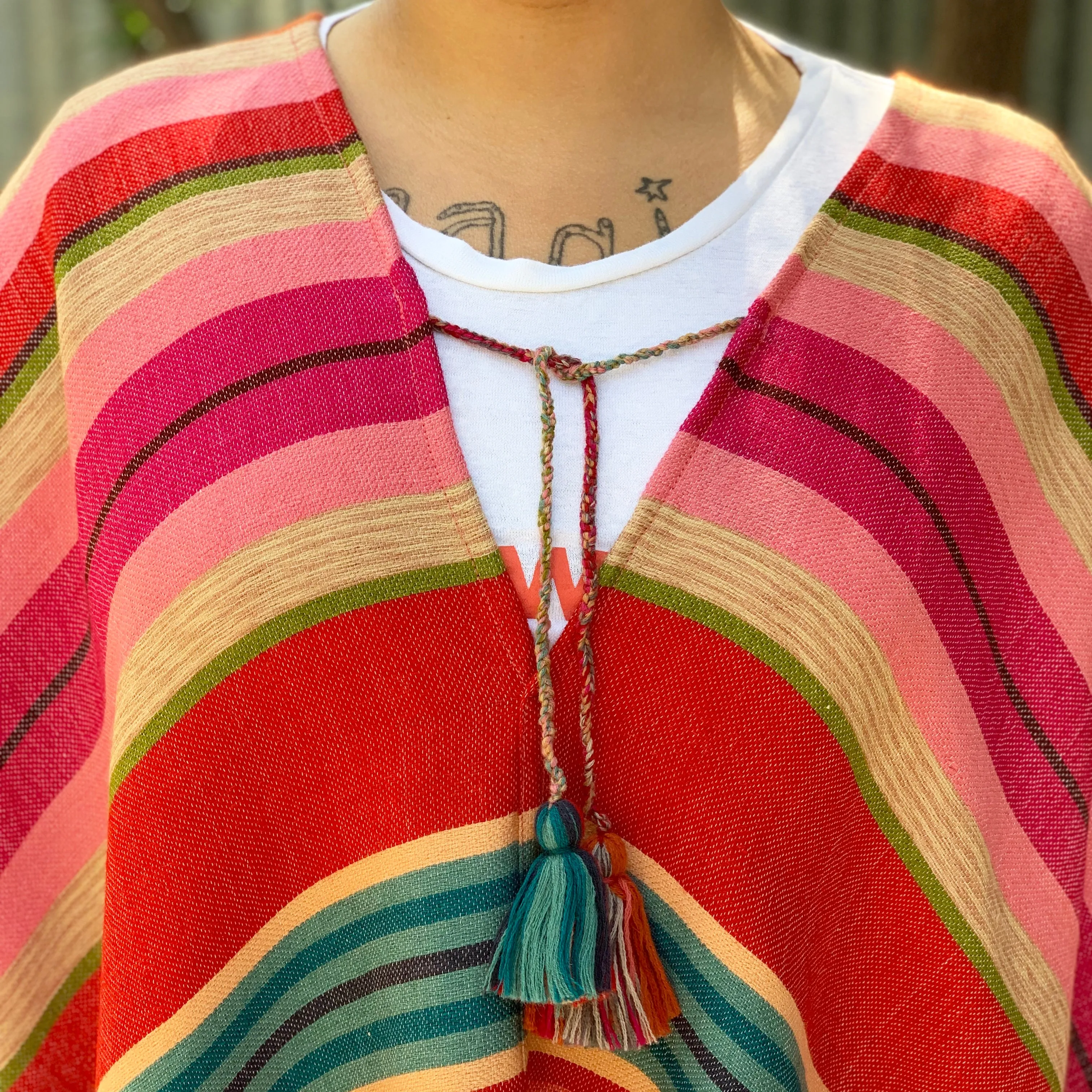 Desert Poncho - Red