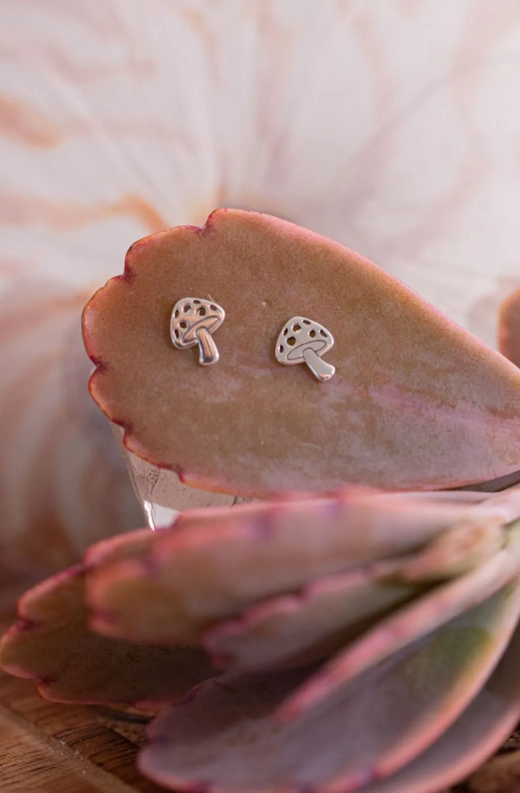 Mushroom Studs