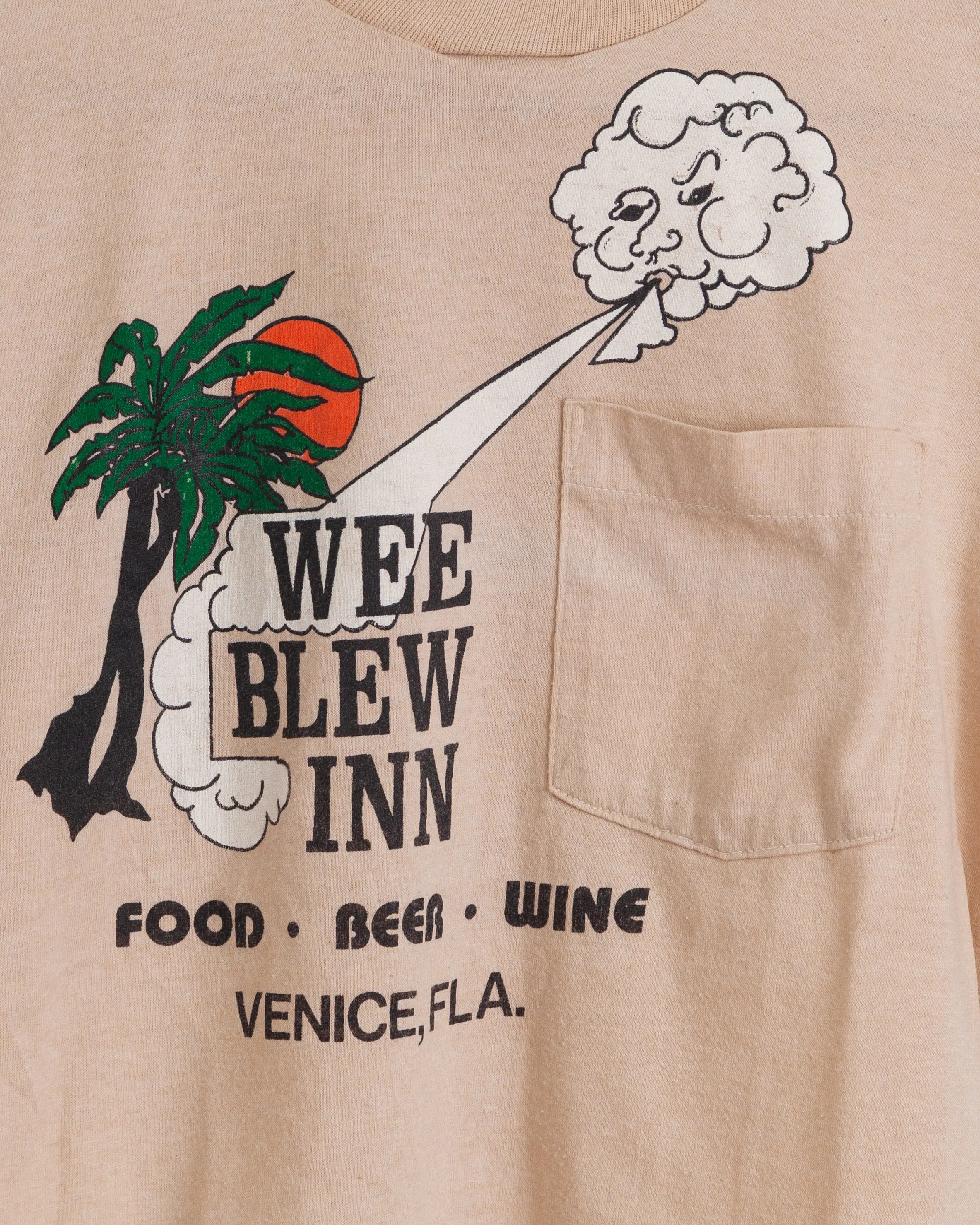 Vintage 1980s Venice Florida Single Stitch Made in USA Pocket T-Shirt (Small)